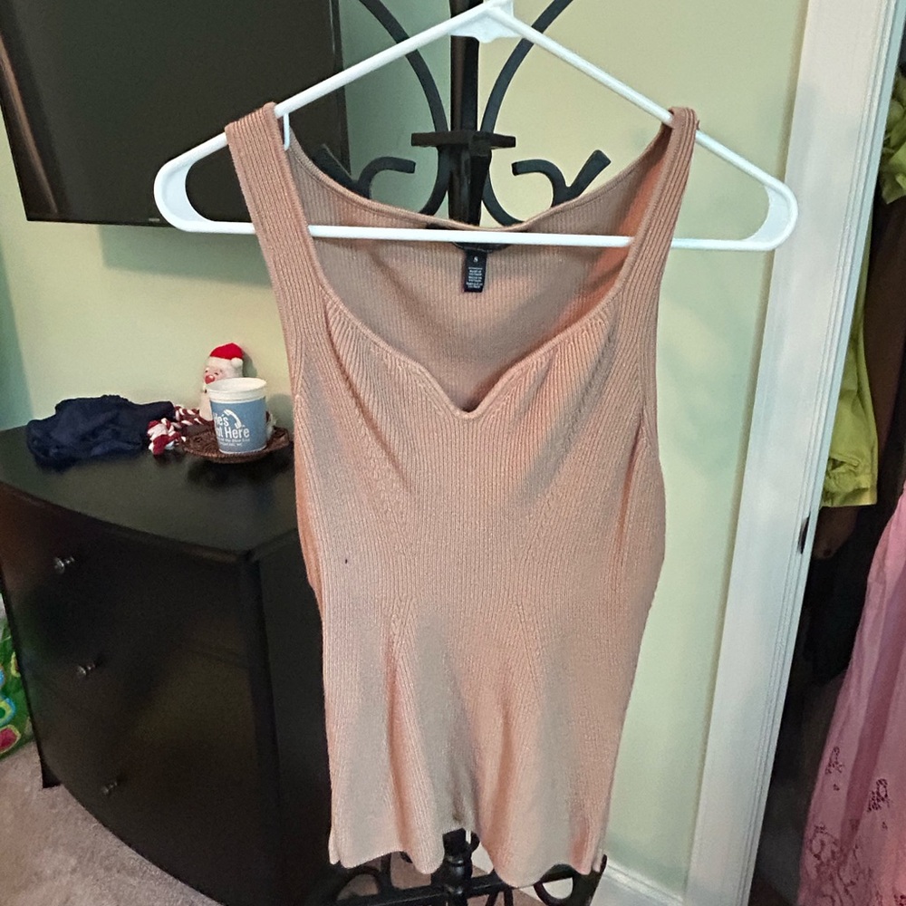 White House Black Market Ribbed Tank Top in Dusty Rose